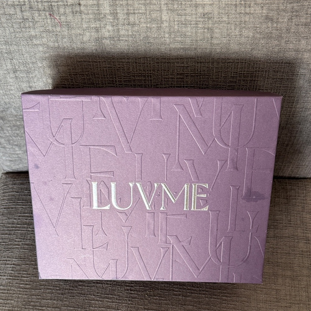 LUVME 18” dark brown wig with original box and accessories